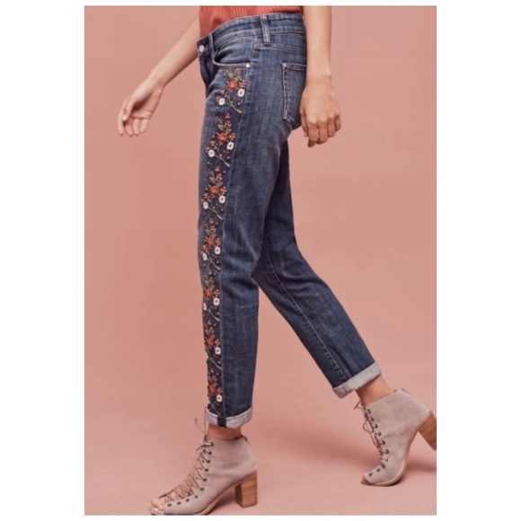 PILCRO HYPHEN MID RISE EMBROIDERED JEANS BY ANTHROPOLOGIE SIZE 28 - Picture 3 of 16